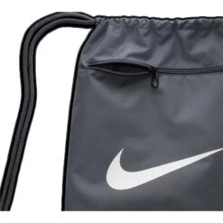 Nike Golf Brasilia 9.5 Training Gymsack 18L Flint Grey/Black/White 12 Nike Golf Brasilia 9.5 Training Gymsack 18L Flint Grey/Black/White -Golf Sales Store 37533 4